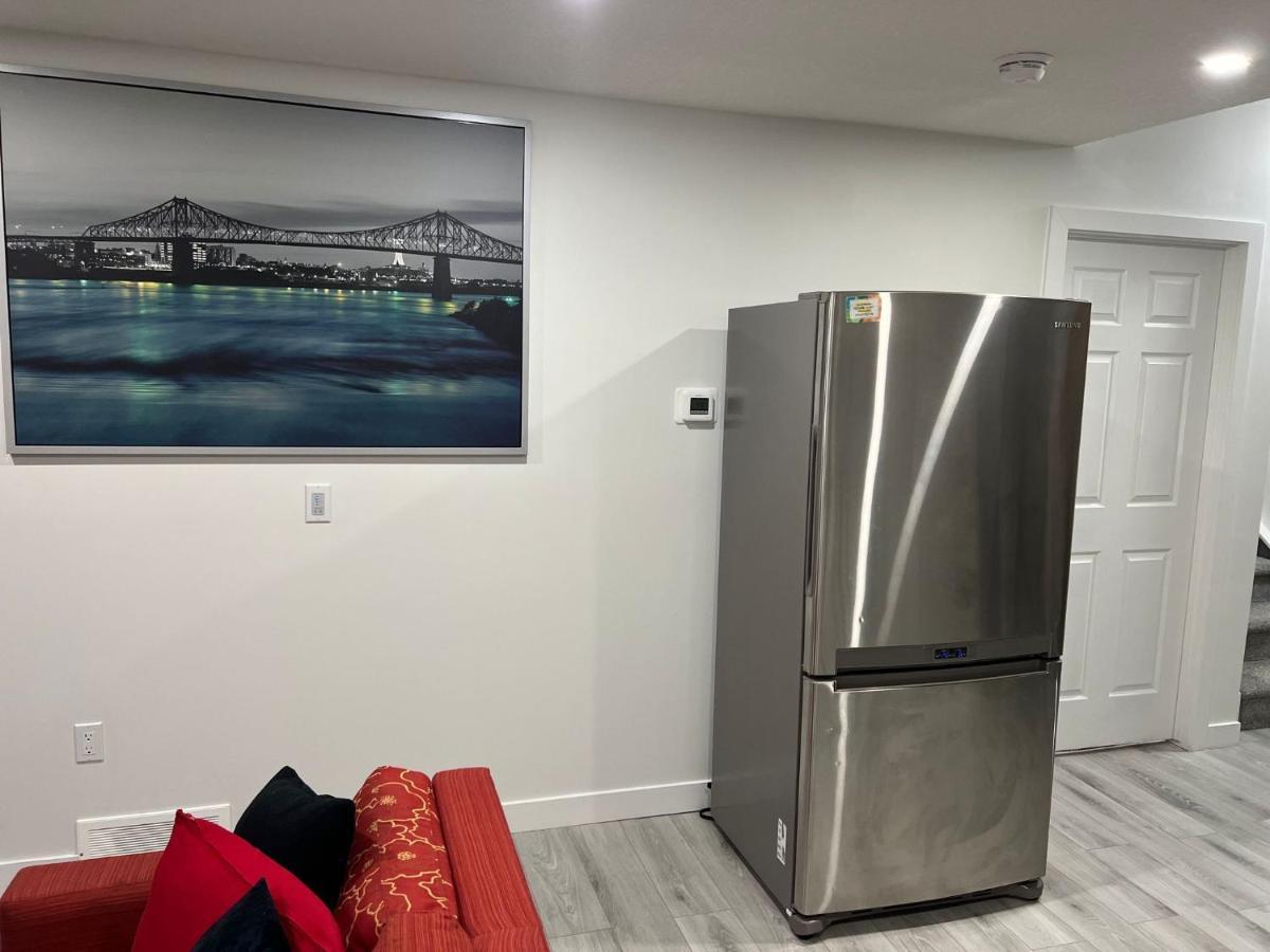 Beautiful 2 Bedroom Home Away From Home YYC Dış mekan fotoğraf