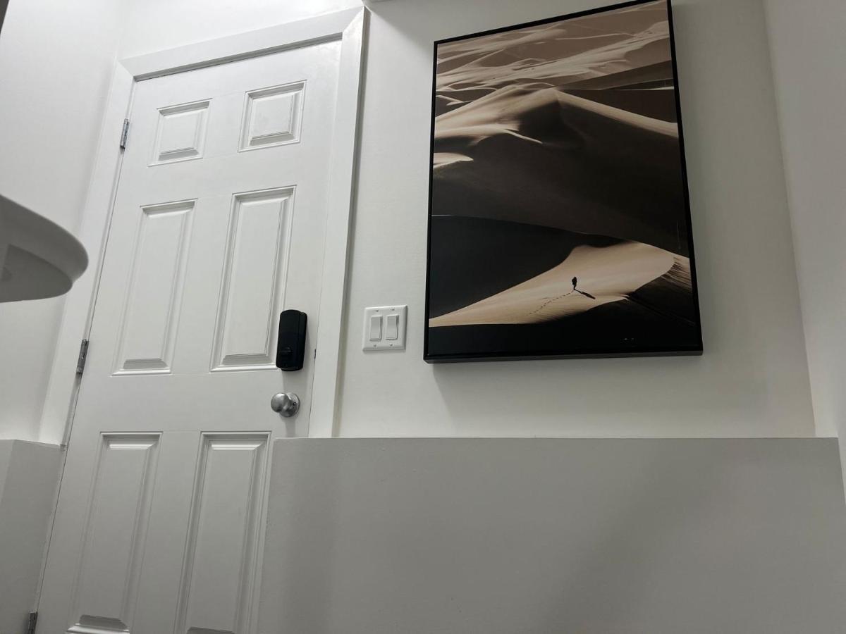 Beautiful 2 Bedroom Home Away From Home YYC Dış mekan fotoğraf
