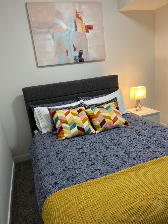 Beautiful 2 Bedroom Home Away From Home YYC Dış mekan fotoğraf
